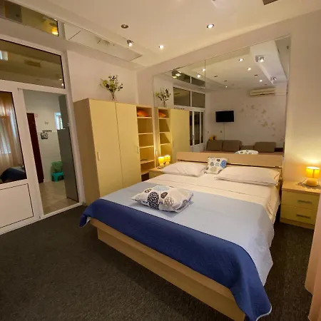 Studio Apartment And Rooms Adria Vodice Exterior photo