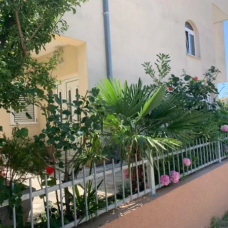 Studio Apartment And Rooms Adria Vodice Exterior photo
