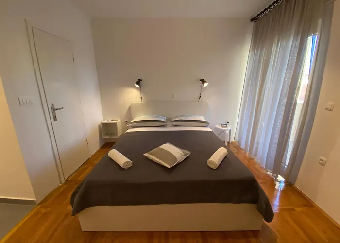 Studio Apartment And Rooms Adria