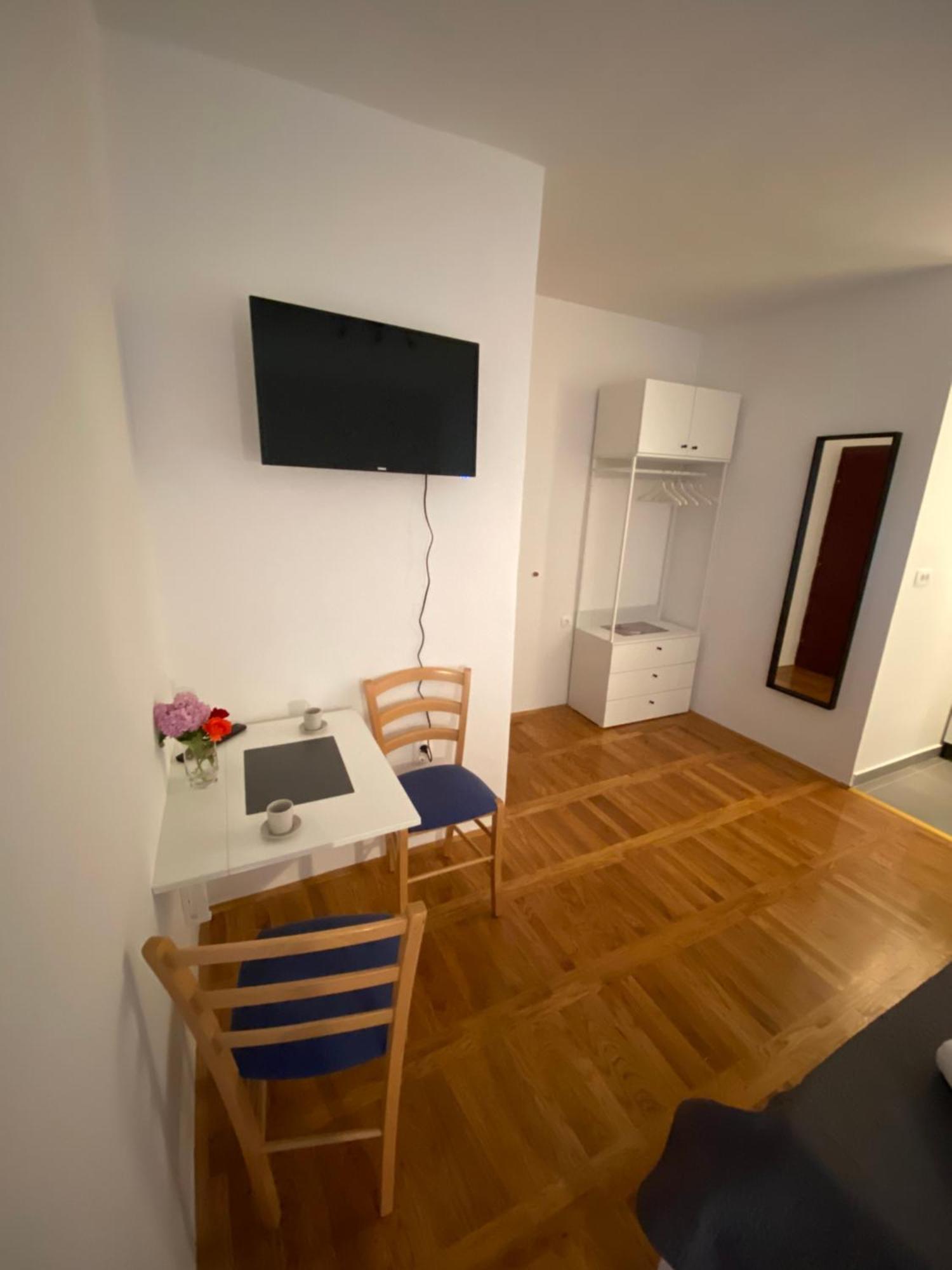 Apartamento And Adria