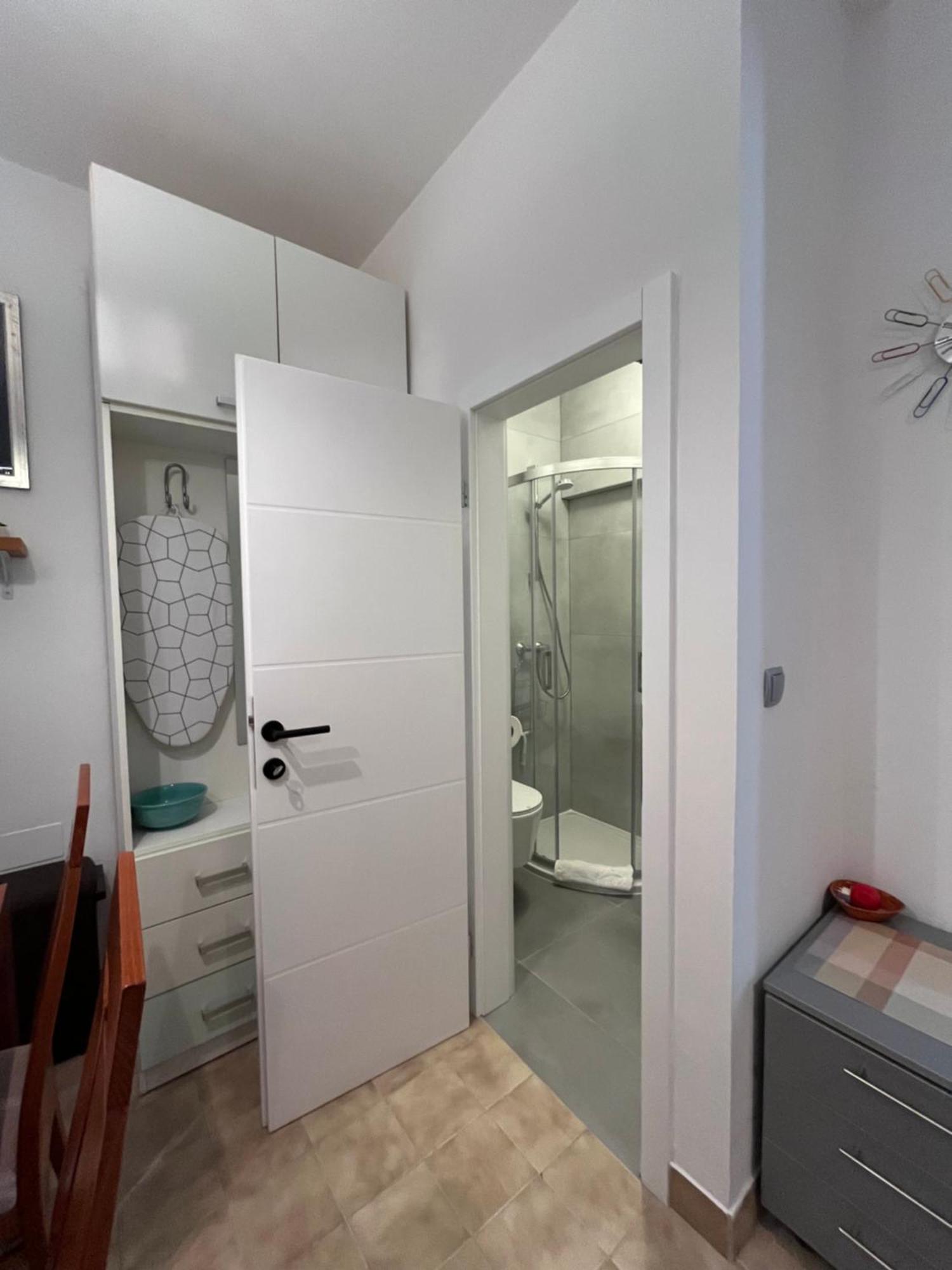Apartment And Adria *