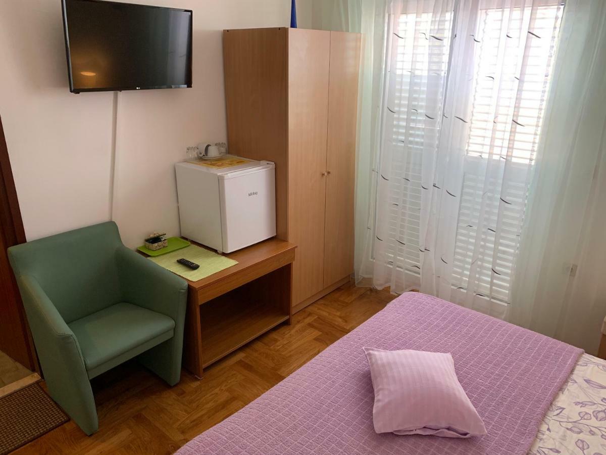 Apartamento And Adria *